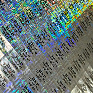 Étiquettes adhésives holographiques argentées Digittech en papier, modèle P4 pour l'emballage - Product Image 1