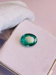 Émeraude naturelle de qualité supérieure, ovale, 6,24 carats, 14,9x11,3x5,3 mm, couleur vert intense, certifiée IGI, avec un bel éclat - Product Image 6