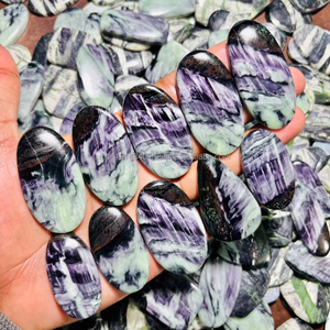 Pierre précieuse Kammererite de haute qualité, cabochon, pierre Kammererite faite à la main, polie et lisse, pour la création de bijoux - Product Image 2