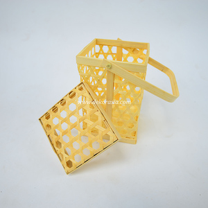 Cesta de Almacenamiento de Bambú Natural Hecha a Mano, Diseño Cuadrado Tejido con Asa para Alimentos y Decoración del Hogar - Product Image 2