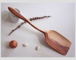 Juego de Cucharas de Madera Hechas a Mano de Primera Calidad con Espátula, Cuchara para Sopa y Servidor de Ensalada para Uso en la Cocina - Product Image 6