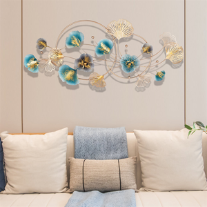 Sculpture murale élégante en métal floral, bleu et or, motif de branche botanique, pour salon, chambre à coucher, décoration moderne de la maison - Product Image 1