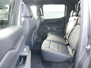 Cubierta utilitaria para camioneta Ford Ranger Wildtrak e 4WD de doble cabina con techo rígido elevado, accesorio para camioneta, estilo todoterreno - Product Image 3