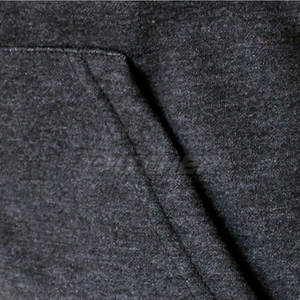 Sweat-shirts minimalistes à fermeture éclair pour hommes avec intérieur doux, finition soignée et style décontracté moderne. - Product Image 6