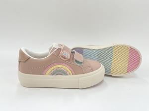 Fabricante Vietnamita de Zapatos Vulcanizados Ligeros para Niños, Parte Superior de Malla, Revestimiento de Gamuza, Suela de Goma Flexible, Zapatillas OEM - Product Image 2