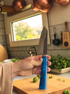 Couteau de Chef Santoku à Lame Courbée en Acier Carbone Fait Main (ODM) pour Hôtels, Camping et Cuisine en Extérieur - Product Image 5