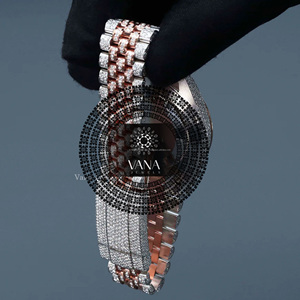 นาฬิกาข้อมือควอตซ์อนาล็อก VANA JEWELS หน้าปัดทรงกลมประดับเพชรเต็มหน้าปัด ตัวเรือนสแตนเลสสตีล ดีไซน์หรูหราทันสมัยสำหรับผู้หญิง - Product Image 2