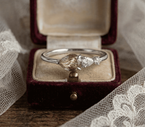 Anillos de Alta Gama Chapados en Oro PVD de 18K con Piedras de Esmeralda, Rojas, Blancas y Negras, Anillos Vintage con Cristales, Joyería de Acero Inoxidable Resistente al Deslustre - Product Image 1