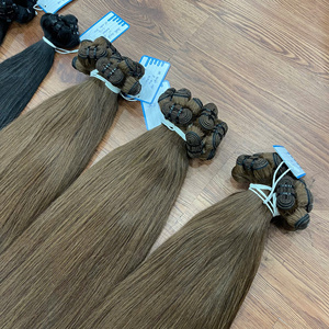 Tendencia de Moda: Cabello Liso Marrón en Trama, Aspecto Liso y Brillante, Puntas Gruesas, Stock Premium, Listo para Enviar - Product Image 1