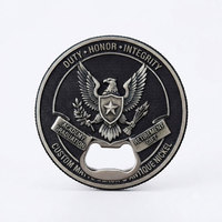 Décapsuleur de bouteille personnalisé avec emblème bouclier et pièce de monnaie |   Badge en métal découpé sur mesure style pièce de monnaie |   Cadeau commémoratif pour l'équipe |   Alliage de zinc OEM