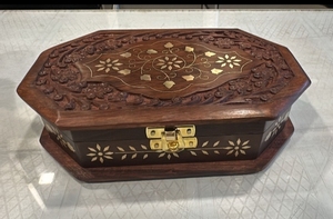 Hand Carved Oriental Wooden Jewelry <b>Box</b> Octagon <b>Storage</b> Case with Brass Inlay Floral Lid <b>Lockable</b> Organizer for Holiday Gift - Product Image 3