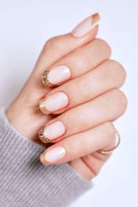 Uñas postizas rosas de alta calidad, forma cuadrada, personalizadas, OEM, ODM, de fábrica, de lujo, con perlas y diamantes de imitación. - Product Image 4