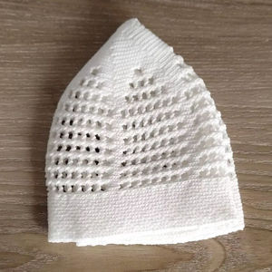 Gorro de Oración Musulmán Kufi Árabe Bordado a Mano para Hombre, 100% Algodón, Ajustable, Transpirable, Ecológico, Diseño Personalizado - Product Image 3