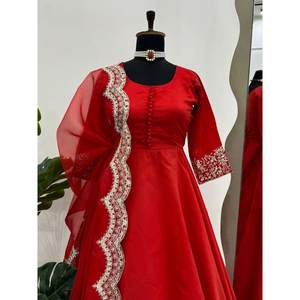 DESIGNER TAFETA SOIE POTLI BOUTON TRAVAIL PRÊT À PORTER ROBE AVEC FIL BRODERIE TRAVAIL DUPATTA ROUGE - Product Image 4