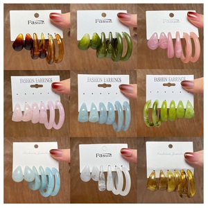 Boucles d'oreilles créoles fantaisie pour femmes, en résine acrylique, forme goutte d'eau, colorées, accessoires de mode pour fêtes - Product Image 3