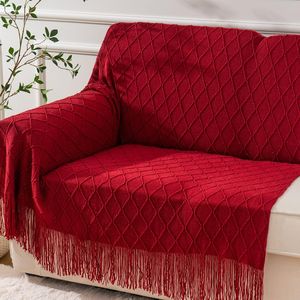 Coperta Decorativa Natalizia Rossa 127x15 cm Stile Boho per Divano, Letto e Soggiorno - Product Image 2