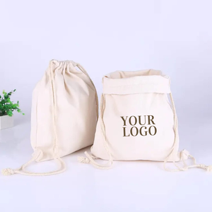 Bolsa con cordón de secado rápido hecha de 100% algodón puro con diseño y etiqueta personalizados para almacenamiento, marketing y viajes. - Product Image 1