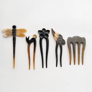 Fourche à cheveux artisanale en corne de buffle, sculptée en forme d'animal, artisanat naturel, objet d'art de collection - Product Image 2