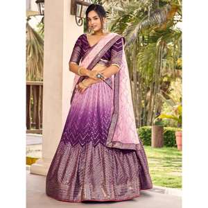 ชุดราตรีแบบดั้งเดิมของ Chinon ชุดเดรสสีม่วงประดับเลื่อมด้วย lehenga choli กับ dupatta - Product Image 2