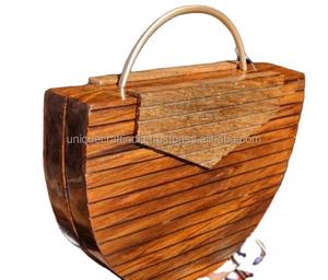 Pochette artisanale en bois et résine époxy |   Sac de soirée de luxe, artistique et design |   Artisanat Unique d'Inde - Product Image 3