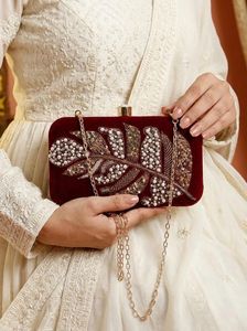 กระเป๋าคลัทช์งานปักคริสตัลเพชรประดับมุกสำหรับงานเลี้ยงงานแต่งงานทำมือสำหรับผู้หญิง - Product Image 6