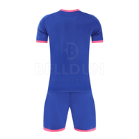 Vente directe d'usine, uniforme de football respirant de haute qualité pour hommes adultes, fabriqué au Pakistan, en polyester.