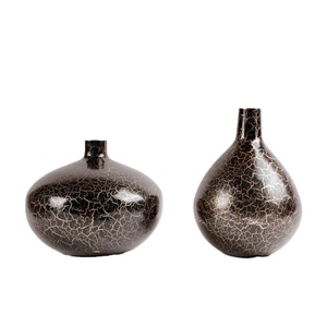 Nouvel Arrivage : Ensemble de Deux Vases à Fleurs au Design Moderne, Faits Main, Décoration Simple pour la Maison et l'Hôtel - Product Image 6