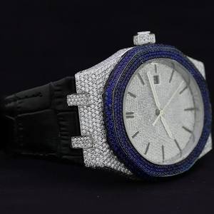 Anillo de Hombre de Alta Calidad en Oro Blanco con Diamantes Moissanite y Diamantes Cz de Color Azul, con Banda de Goma Negra, Joyería Fina Personalizada - Product Image 4