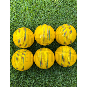 Fabricante de Pelotas de Cricket para Interiores con Inyección de PU, Proveedor de Pelotas de Cricket de Primera Calidad para Centros de Entrenamiento y Clubes de Cricket en Interiores - Product Image 4