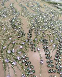 Tela de malla con cuentas y pedrería de trabajo manual personalizado, color rojo vino, para diseñadores de marcas de moda - Product Image 4