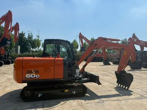 รถขุดตีนตะขาบ Orange ZAXIS 60c  ชั่วโมงการทำงานต่ำ ดูแลรักษาอย่างดี - Product Image 1