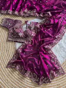Sari indio de seda pura estilo Bollywood con borde de encaje bordado y blusa, sari para fiesta. - Product Image 3