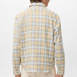 Chemise en flanelle à boutons, style décontracté et confortable, à carreaux, pour un usage quotidien en extérieur. - Product Image 3