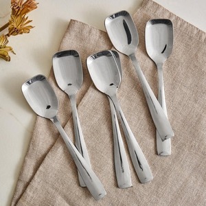 Cucharas de Plata con Mangos Texturizados, Juego de Cubiertos de Estilo Clásico - Product Image 4