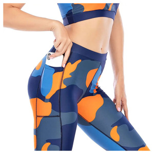 Sujetador deportivo sin costuras para mujer, transpirable, con logo frontal, de alto impacto, para yoga, fitness y entrenamiento. - Product Image 1