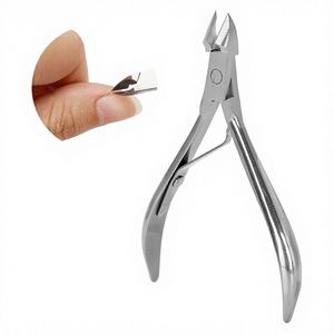Coupe-cuticules durables antidérapants en acier inoxydable, à pointe droite et tranchante, avec une large ouverture de mâchoire pour les soins des ongles des pieds et des mains - Utilisation en salon et à domicile - Product Image 1