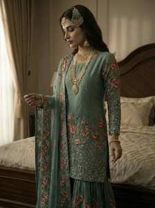Ensemble Sharara Eid en Soie Brodé de Paillettes, 3 Pièces, Tenue de Mariage Gharara, Création de Designer Pakistanais, Vêtement de Fête Ethnique 2026 - Product Image 2