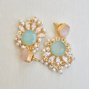 ต่างหูห่วงทองเหลืองชุบทองคำแท้ ขายส่ง ต่างหูหินธรรมชาติ งานทองเหลืองโบราณ ปลอดภัยต่อผิวแพ้ง่าย สวมใส่สบาย คุณภาพส่งออกจำนวนมาก - Product Image 4