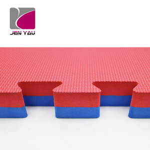 Tapis en mousse pour arts martiaux 100x100cm 2cm Texture croisée 40-50D Imperméable pour l'entraînement MMA BJJ Lutte - Product Image 1