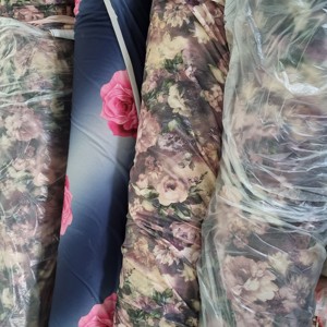 Hecho en Corea, 95% poliéster, 5% spandex, tela ITY estampada en lote, muchos diseños florales, la mejor calidad, hermosos diseños. - Product Image 4