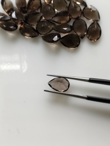 Quartz fumé naturel 10x7MM, coupe poire, pierre précieuse de qualité supérieure pour la fabrication de bijoux - Product Image 2