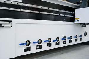 Routeur CNC pour bois à chargement automatique 2130 2030 ATC, machine de production de portes de meubles et d'armoires avec changement d'outil automatique - Product Image 4