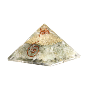 Pyramide d'Orgone en Aventurine Verte Écologique Faite à la Main, Pierre Naturelle, Cristal d'Orgonite, Feng Shui pour la Méditation et la Décoration Intérieure - Product Image 1