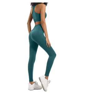 Ensemble soutien-gorge de sport et legging ajustables personnalisés pour femme, respirant, avec logo frontal, idéal pour l'entraînement et le yoga – Vêtements de sport pour la gym – Meilleures ventes - Product Image 3