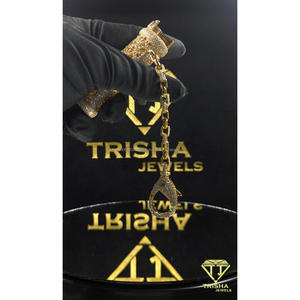 Pendentif allume-cigare exclusif en moissanite, argent sterling 925 et plaqué or, bijoux de luxe style streetwear par Trisha Jewels - Product Image 6