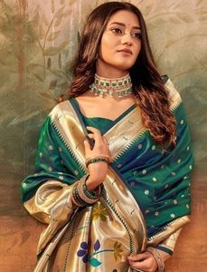 KV Women's Paithani Silk <b>Blend</b>, Pure Silk Saree (Green) - Product Image 1