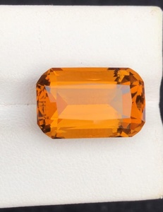 Piedra preciosa suelta facetada de citrino natural, limpio y amarillo, tipo lupa, para la fabricación de joyas. - Product Image 1