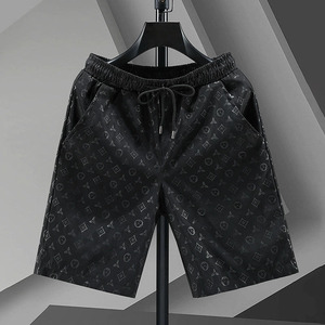 Pantalones cortos de gimnasio con estilo. Diseñado con detalles de alto contraste. Corte deportivo. y material duradero para entrenamientos intensos. - Product Image 2