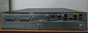 Routeur de services intégrés Cisco 2951 de deuxième génération, modèle CISCO2951/K9. 3 ports GE WAN et 1 module EHWIC-1GE-SFP-CU - Product Image 2