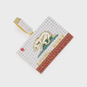 จี้รูปหมีสไตล์ฮิปฮอปประดับเพชรโมอิสซาไนต์สีเขียวและเพชรขาวทรงปาเว่  วัสดุเงินแท้ 925 สำหรับผู้ชาย  รุ่น Iced-Out California Republic Pendant - Product Image 1